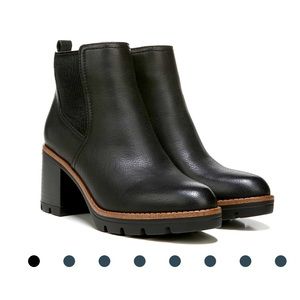 Madalynn Gore Block Heel Bootie - Naturalizer